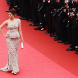 Aishwarya-Rai---64th-Cannes-Opening-Ceremony-47