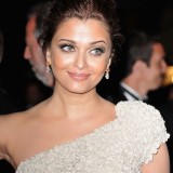 Aishwarya-Rai---64th-Cannes-Opening-Ceremony-64