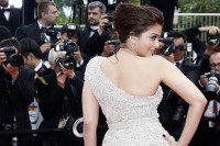 Aishwarya-Rai---64th-Cannes-Sleeping-Beauty-Premiere-15.md.jpg