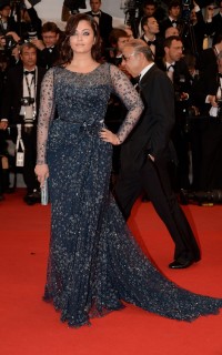 Aishwarya-Rai---65th-Cannes-Cosmopolis-Premiere-11.md.jpg