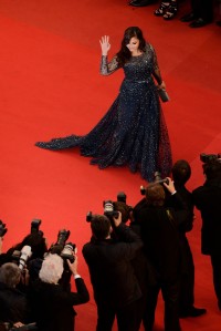 Aishwarya-Rai---65th-Cannes-Cosmopolis-Premiere-24.md.jpg