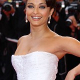 Aishwarya-Rai---Cannes-2009-Up-Premiere---021