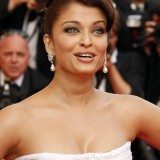 Aishwarya-Rai---Cannes-2009-Up-Premiere---030