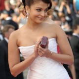 Aishwarya-Rai---Cannes-2009-Up-Premiere---069