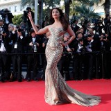 Aishwarya-Rai---Cannes-2014---Two-Days-One-Night-Premiere---018