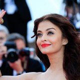 Aishwarya-Rai---Cannes-2014---Two-Days-One-Night-Premiere---029