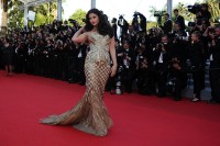 Aishwarya-Rai---Cannes-2014---Two-Days-One-Night-Premiere---038.md.jpg