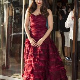 Aishwarya-Rai---Cannes-2015---Indian-Pavilion---10