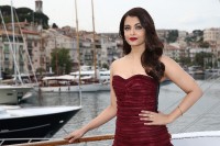 Aishwarya-Rai---Cannes-2015---Jazbaa-Photocall---14.md.jpg