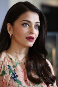 Aishwarya-Rai---Cannes-2015---Variety-Celebrates-UN-Women---09.md.jpg