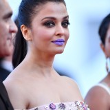 Aishwarya-Rai---Cannes-2016---From-The-Land-And-The-Moon-Premiere---06