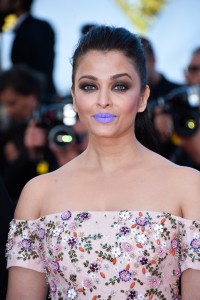 Aishwarya-Rai---Cannes-2016---From-The-Land-And-The-Moon-Premiere---16.md.jpg