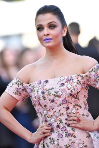 Aishwarya-Rai---Cannes-2016---From-The-Land-And-The-Moon-Premiere---17.md.jpg