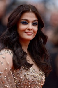 Aishwarya-Rai---Cannes-2016---Slack-Bay-Premiere-32.md.jpg