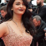 Aishwarya-Rai---Cannes-2016---The-BFG-Premiere---21