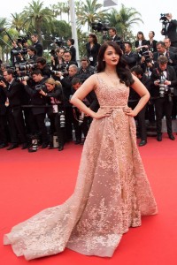 Aishwarya Rai Cannes 2016 The BFG Premiere 22