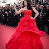 Aishwarya-Rai---Cannes-2017---120-Beats-Per-Minute-Premiere---03