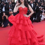 Aishwarya-Rai---Cannes-2017---120-Beats-Per-Minute-Premiere---13