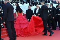Aishwarya-Rai---Cannes-2017---120-Beats-Per-Minute-Premiere---37.md.jpg