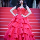 Aishwarya-Rai---Cannes-2017---120-Beats-Per-Minute-Premiere---39