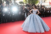 Aishwarya-Rai---Cannes-2017---Okja-Premiere---005.md.jpg