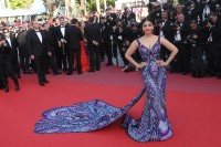 Aishwarya-Rai---Cannes-2018---Girls-Of-The-Sun-Premiere---08.md.jpg