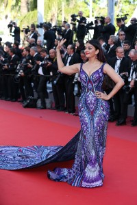 Aishwarya-Rai---Cannes-2018---Girls-Of-The-Sun-Premiere---41.md.jpg