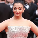 Aishwarya-Rai---Cannes-2018---Sink-Or-Swim-Premiere-05
