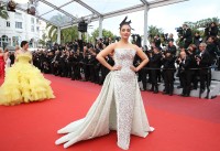Aishwarya-Rai---Cannes-2018---Sink-Or-Swim-Premiere-10.md.jpg