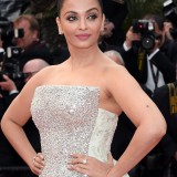 Aishwarya-Rai---Cannes-2018---Sink-Or-Swim-Premiere-20