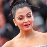Aishwarya-Rai---Cannes-2018---Sink-Or-Swim-Premiere-24