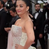 Aishwarya-Rai---Cannes-2018---Sink-Or-Swim-Premiere-31