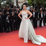 Aishwarya-Rai---Cannes-2018---Sink-Or-Swim-Premiere-40