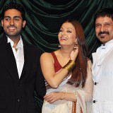 Aishwarya-Rai---Raavan-Film-Music-Launch-04