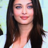 Aishwarya-Rai---The-Unforgetable-Tour-Photocall-02