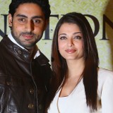 Aishwarya-Rai---The-Unforgetable-Tour-Photocall-05