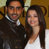 Aishwarya-Rai---The-Unforgetable-Tour-Photocall-06