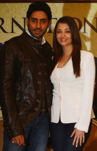 Aishwarya Rai The Unforgetable Tour Photocall 10