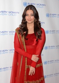 Aishwarya-Rai---UN-Every-Woman-Every-Child-Dinner-2012---03.md.jpg