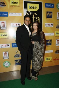 Aishwarya-Rai-at-International-Indian-Film-Academy-Awards-In-Bangkok-16.md.jpg