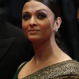 Aishwarya_Rai-2010-CFF-Outrage-Premiere_Vettri.Net-16