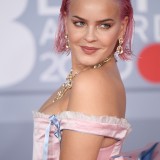 Anne-Marie---BRIT-Awards-2020-05