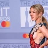 Ellie-Goulding---BRIT-Awards-2020-11