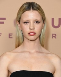 Mia-Goth---Premiere-Of-Focus-Features-Emma-03.md.jpg