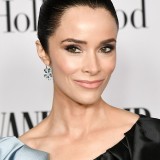 Abigail-Spencer---Vanity-Fair-and-Lancome-Women-In-Hollywood-03