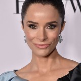 Abigail-Spencer---Vanity-Fair-and-Lancome-Women-In-Hollywood-04