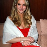 Jennifer-Lawrence---2011-Vanity-Fair-Oscar-Party-25