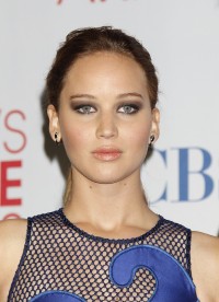 Jennifer-Lawrence---2012-Peoples-Choice-Awards-Press-Room-06.md.jpg