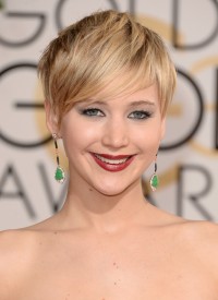 Jennifer-Lawrence---71st-Golden-Globe-Arrivals-01.md.jpg