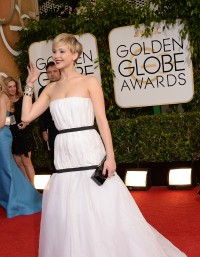 Jennifer-Lawrence---71st-Golden-Globe-Arrivals-09.md.jpg